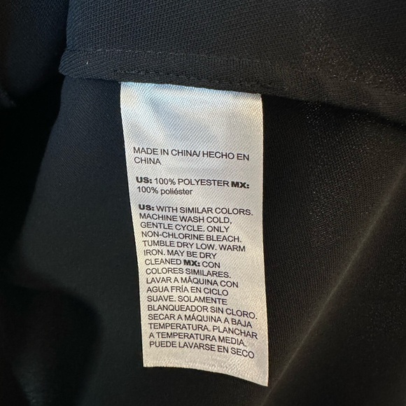 ☀️ CHICO’S Satin Eyelet Popover Blouse - Picture 9 of 15